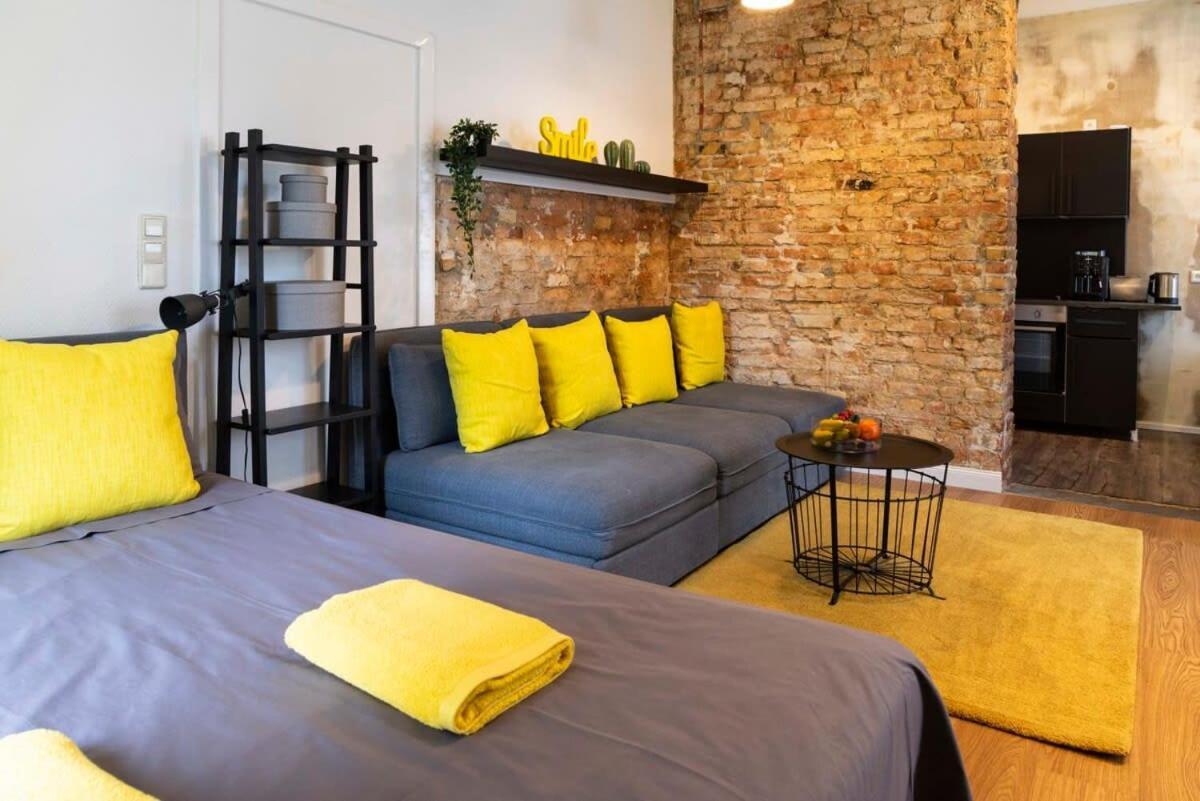 Shabby Chic Plus Self Checkin And Free Street Parking Berlin Bagian luar foto